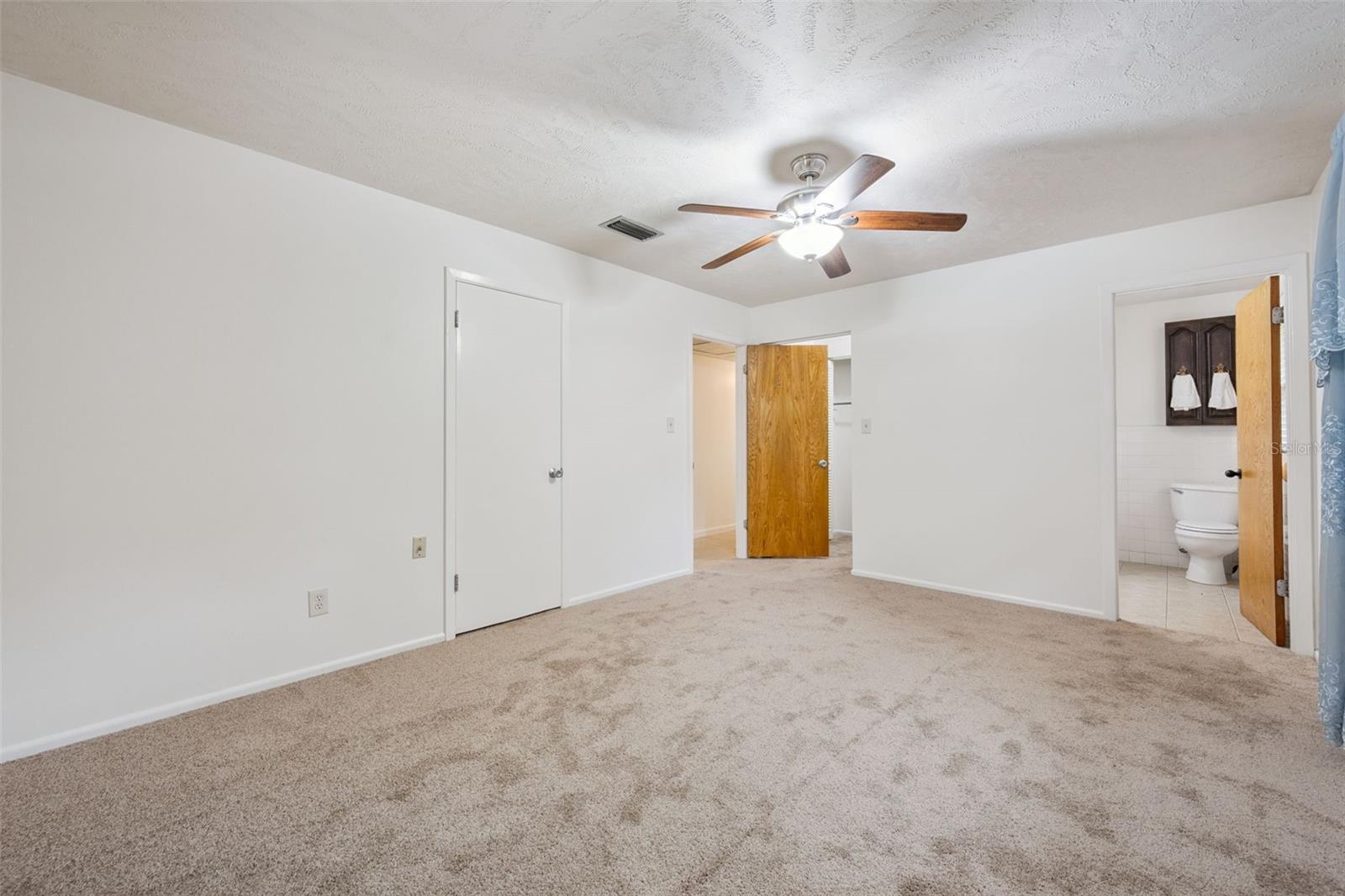 GROVE MANORS - Residential