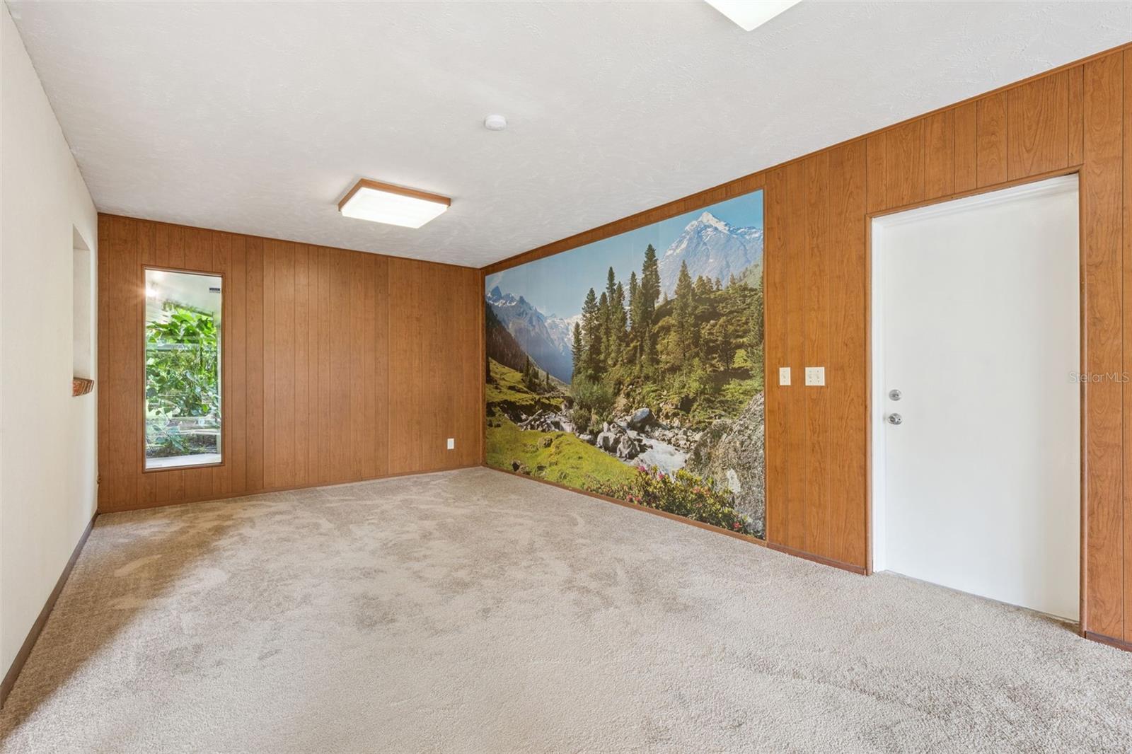 GROVE MANORS - Residential