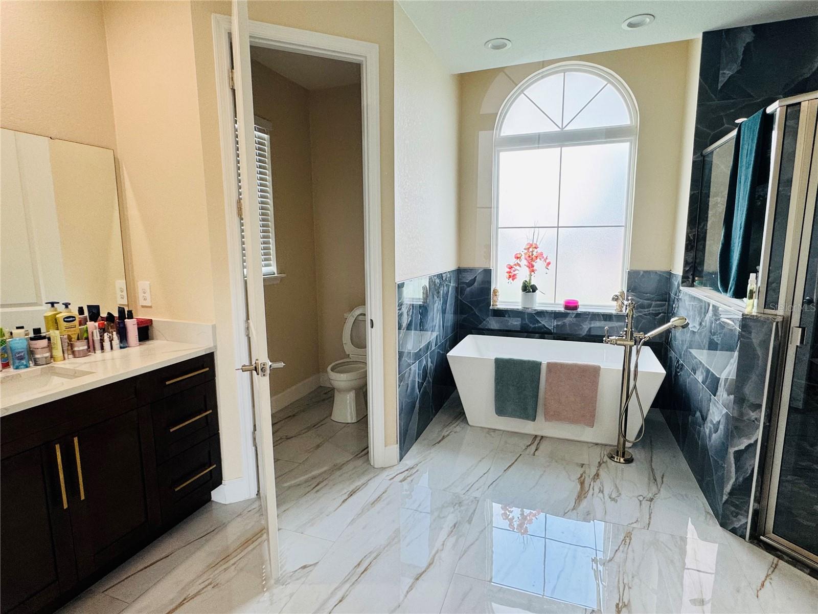LAKE JESSIE OR CARRS J A - Residential