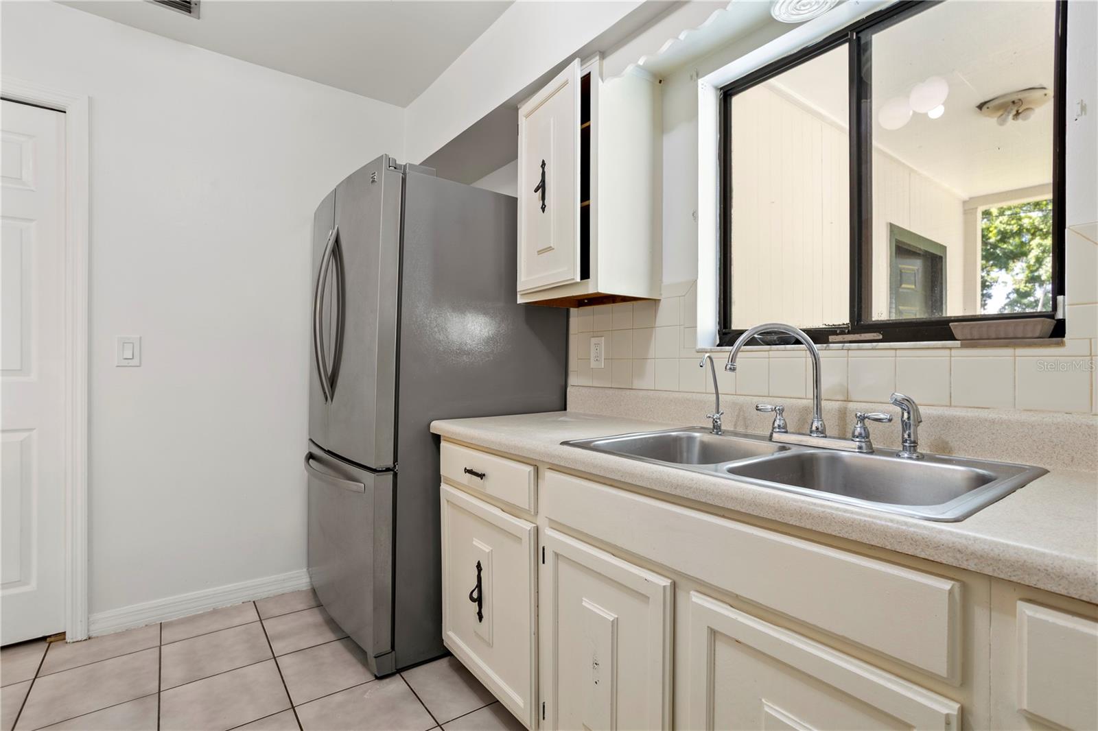 SUNSHINE GARDENS - Residential