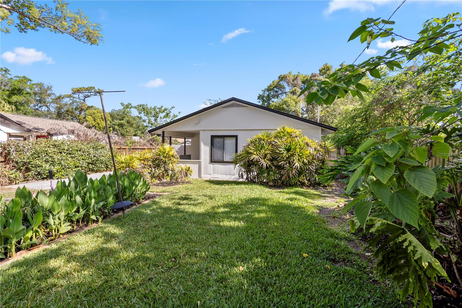 SUNSHINE GARDENS - Residential