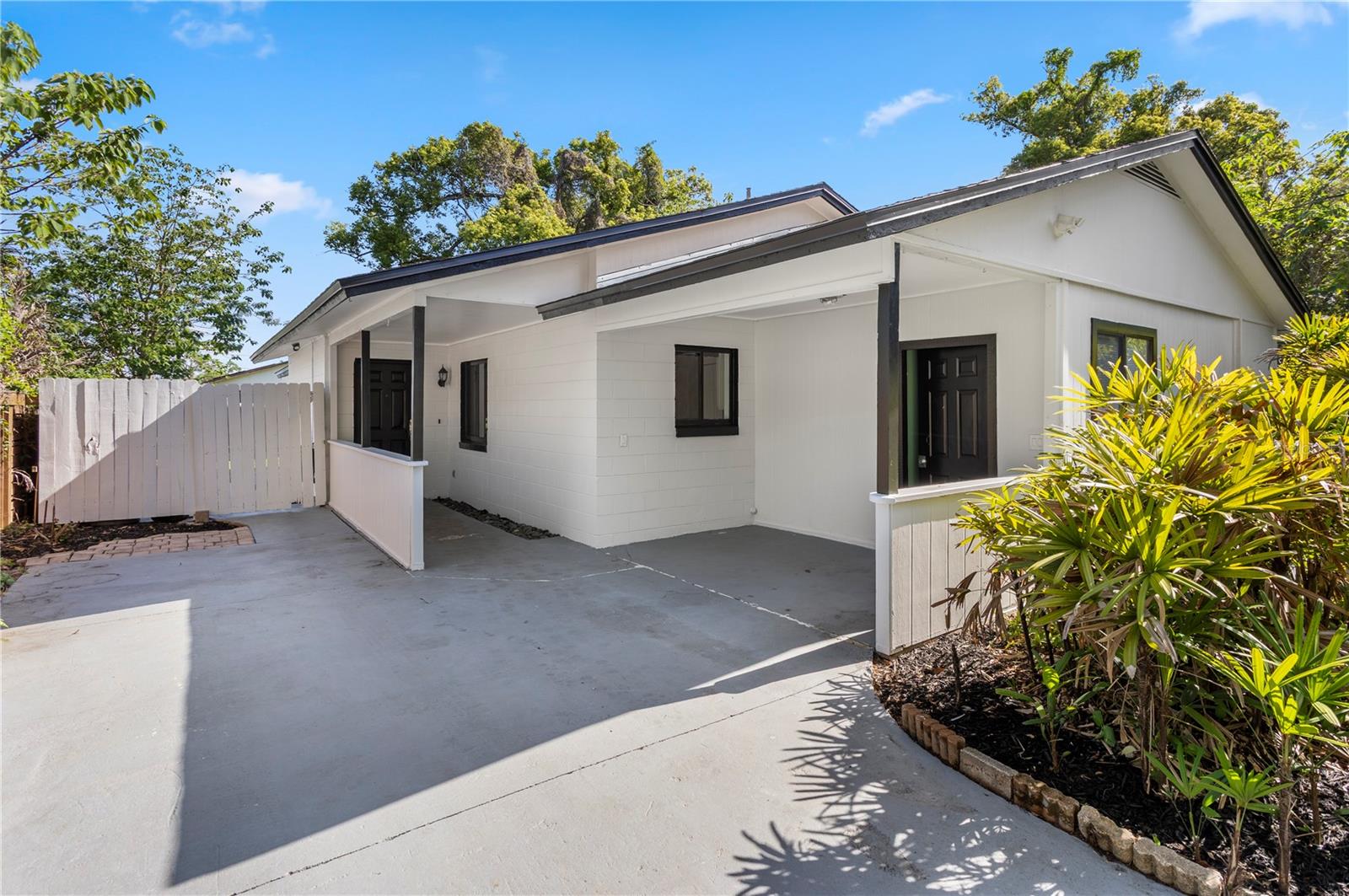 SUNSHINE GARDENS - Residential