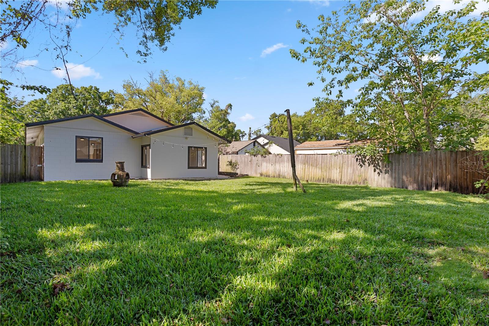 SUNSHINE GARDENS - Residential