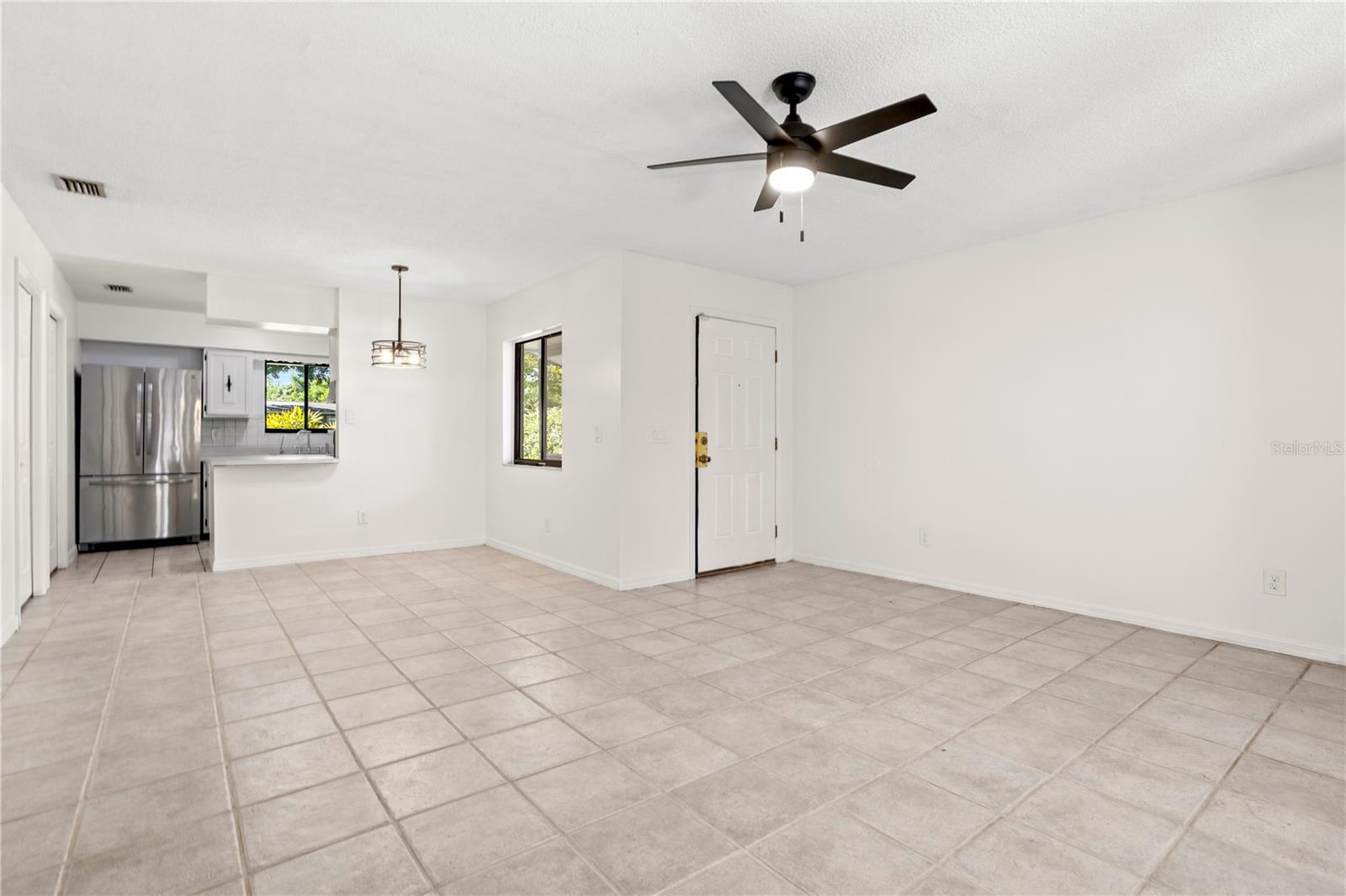 SUNSHINE GARDENS - Residential