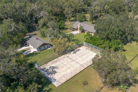 A home in DELAND