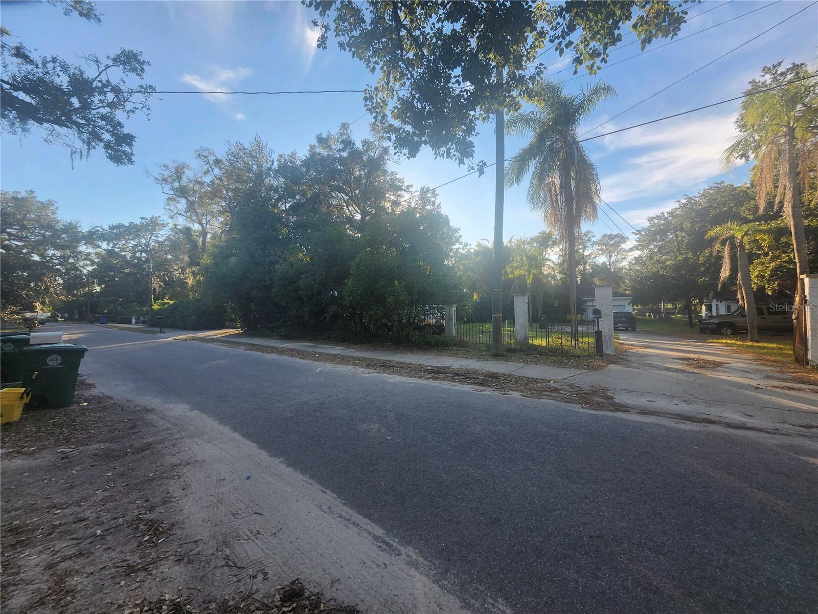 STETSON'S RIVER ESTATES - Land
