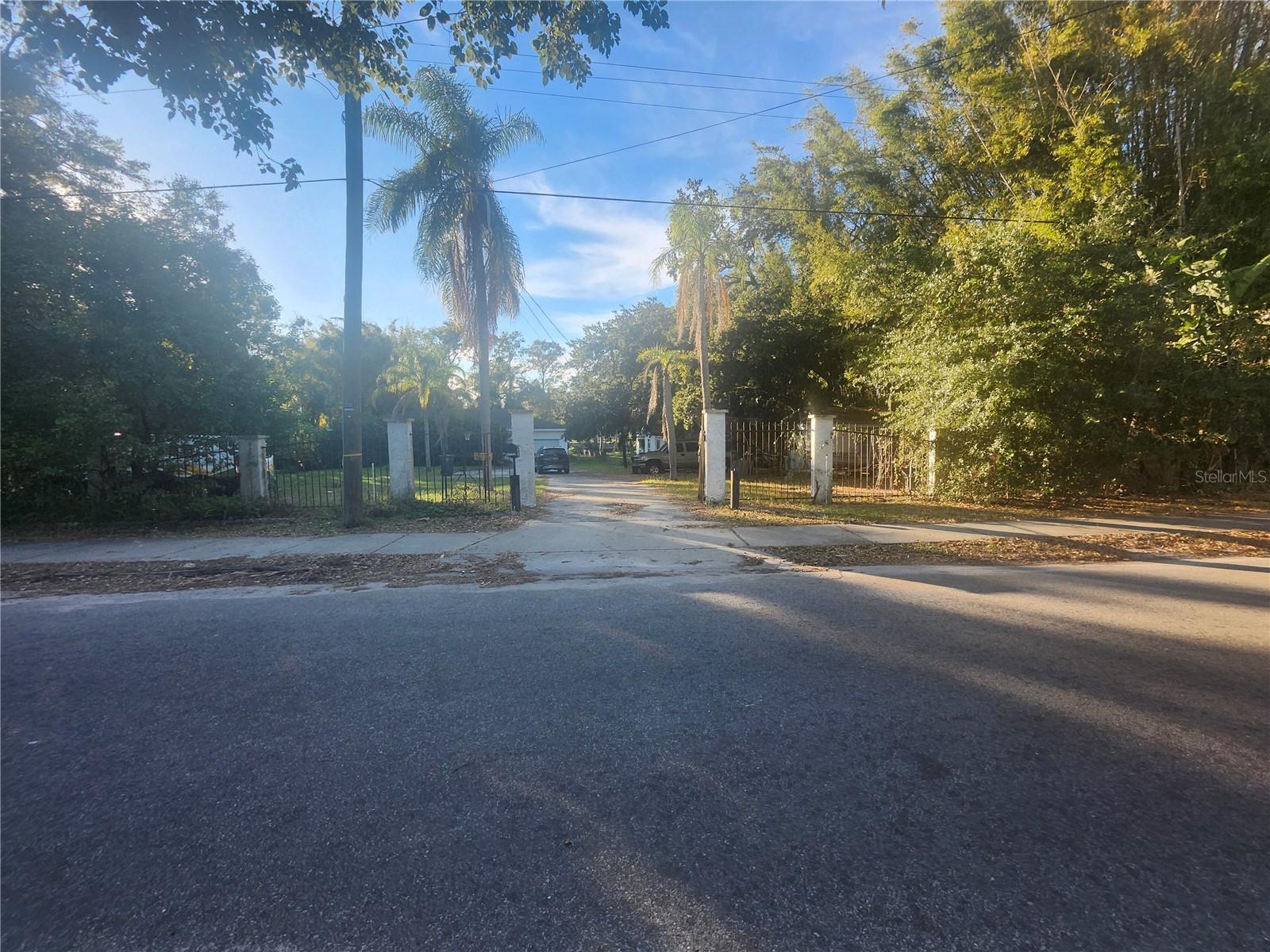 STETSON'S RIVER ESTATES - Land