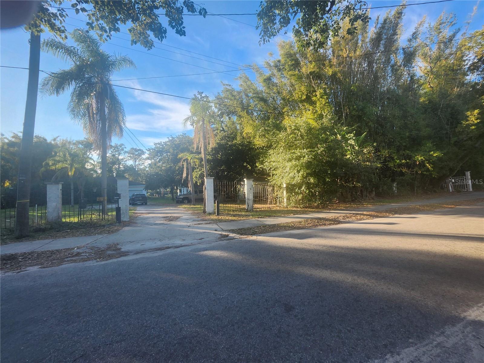 STETSON'S RIVER ESTATES - Land