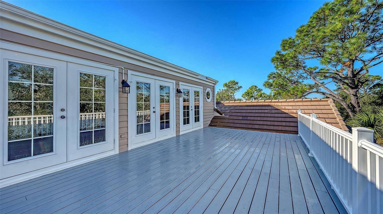 BISHOPSCOURT AT THE OAKS PRESERVE - Residential