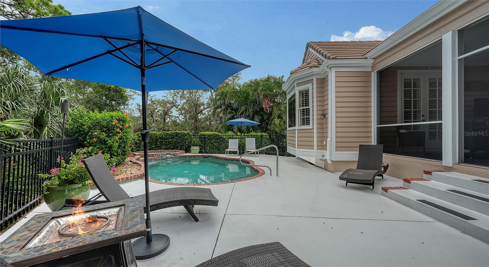 BISHOPSCOURT AT THE OAKS PRESERVE - Residential