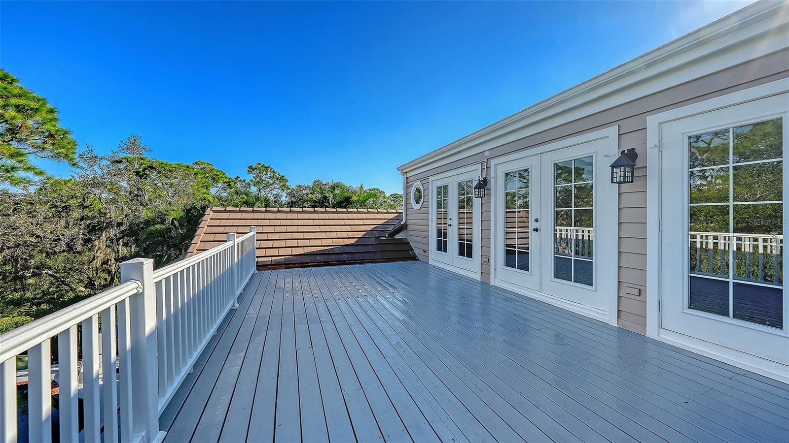 BISHOPSCOURT AT THE OAKS PRESERVE - Residential