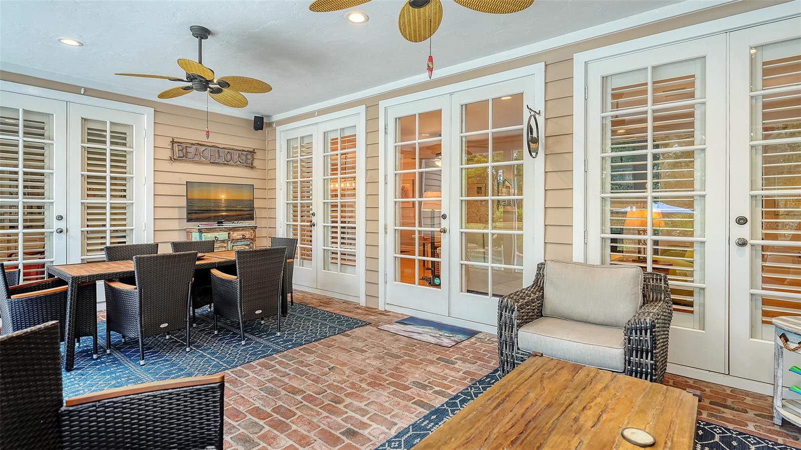 BISHOPSCOURT AT THE OAKS PRESERVE - Residential