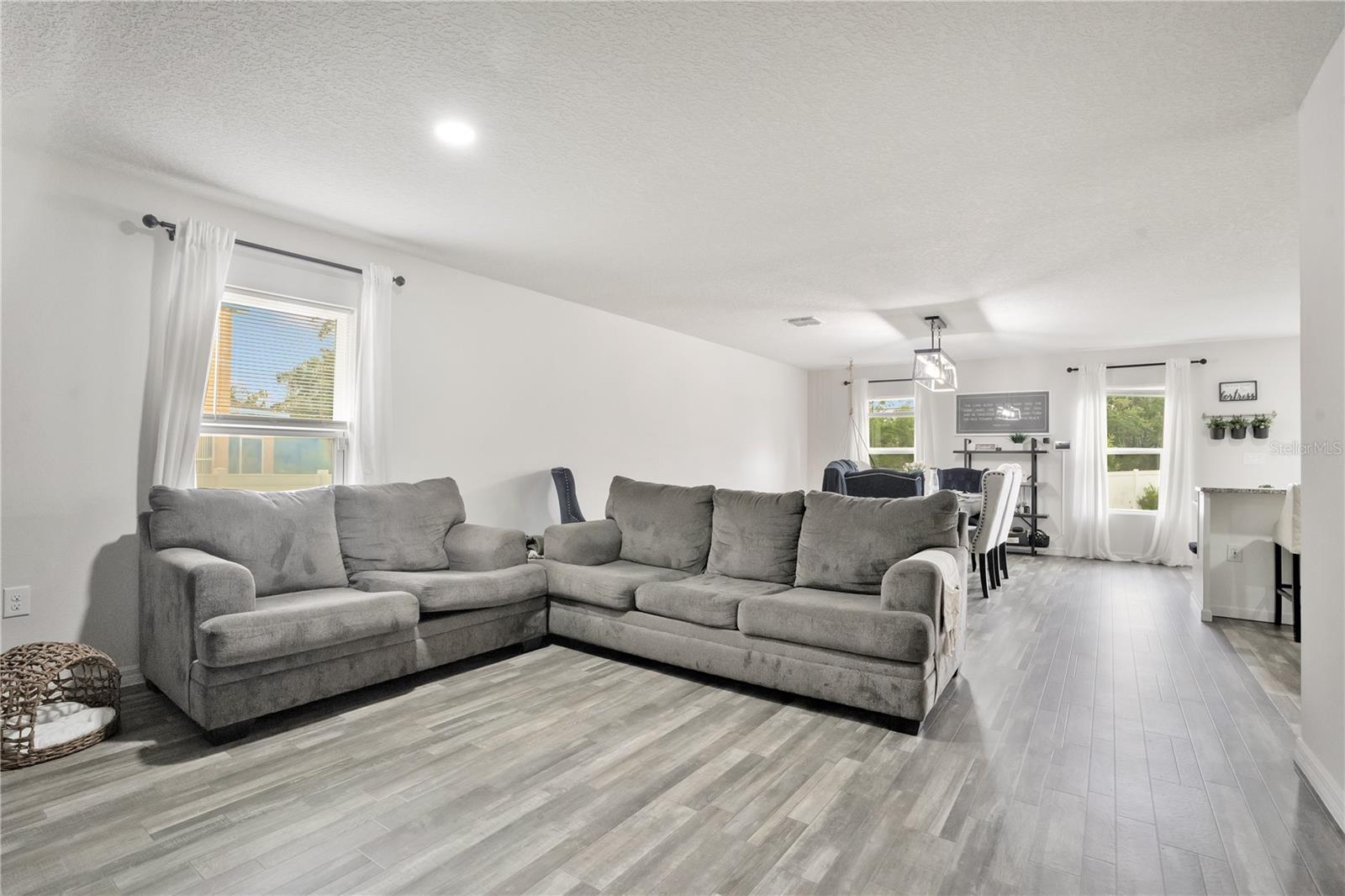 301 SALMON WAY