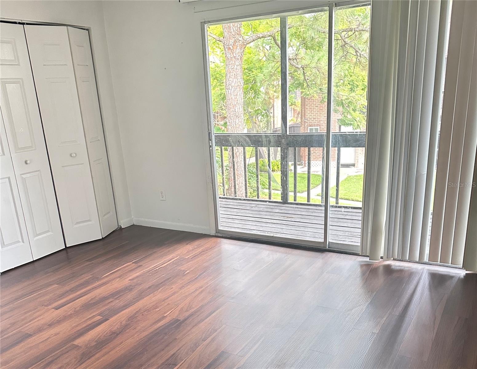 HUNTINGTON ON GREEN CONDO - Residential