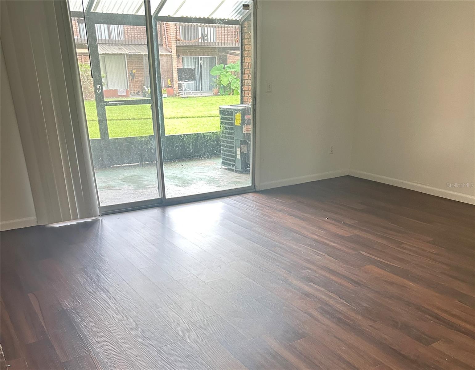 HUNTINGTON ON GREEN CONDO - Residential