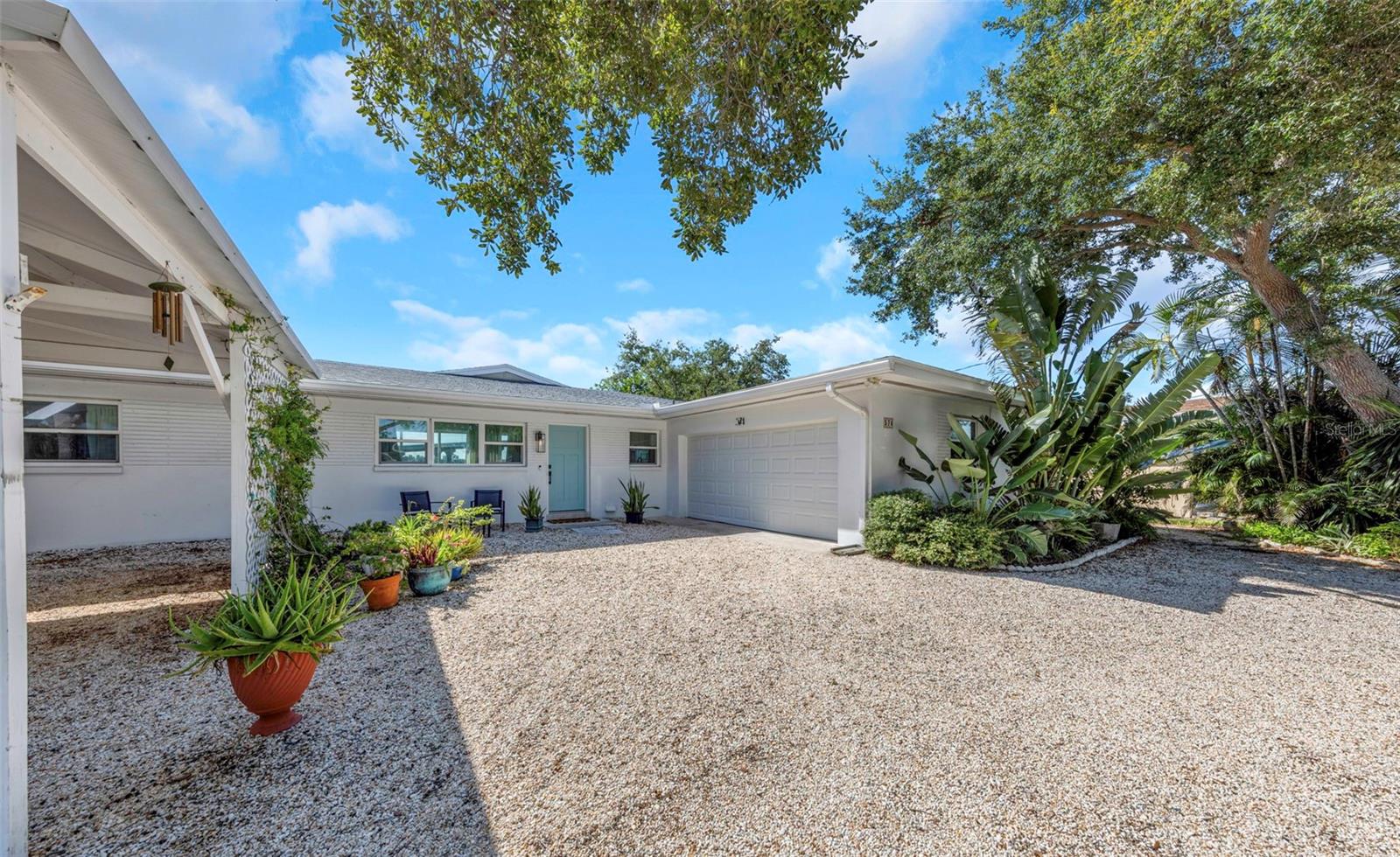 574 BELLE POINT DRIVE