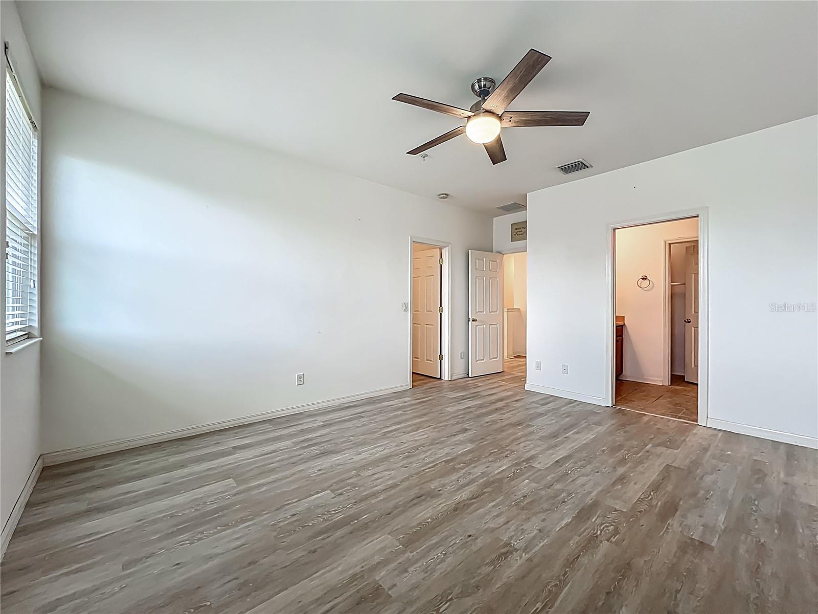 BRADFORD MANOR TWNHMS - Residential