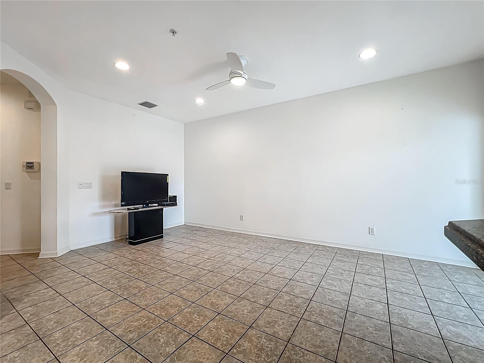 BRADFORD MANOR TWNHMS - Residential