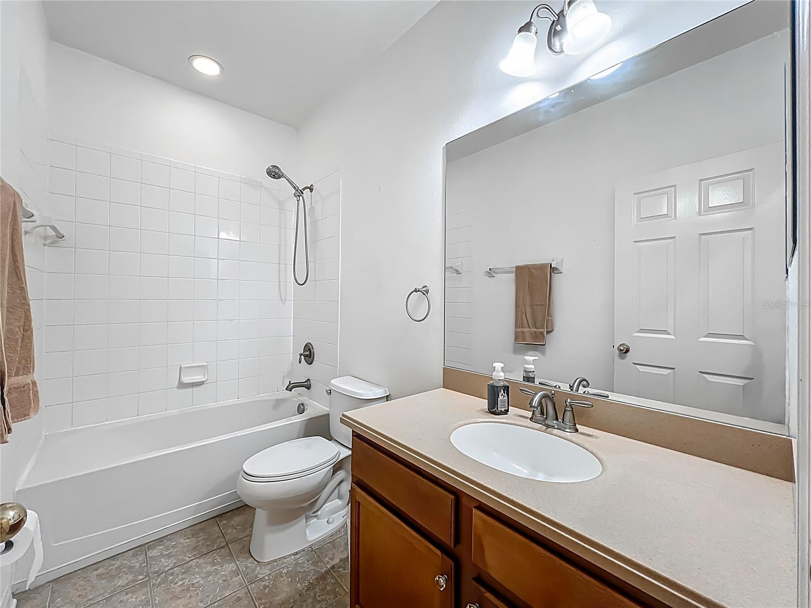 BRADFORD MANOR TWNHMS - Residential