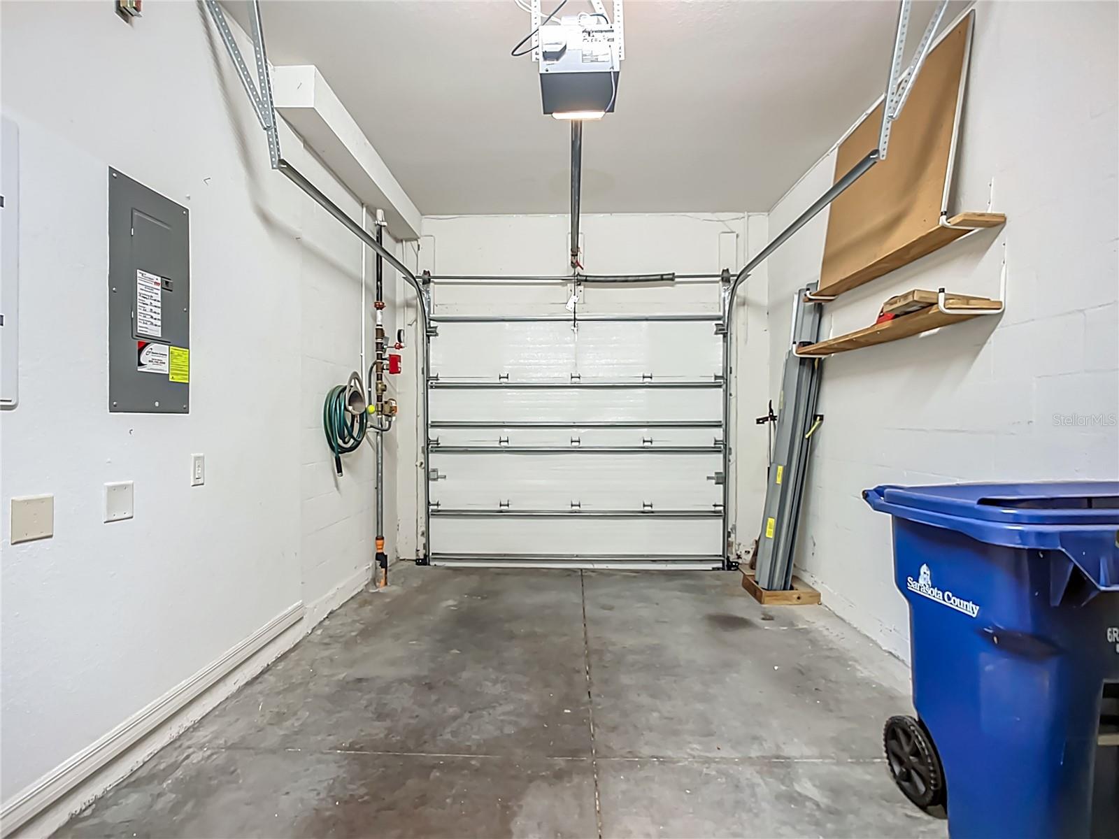 BRADFORD MANOR TWNHMS - Residential