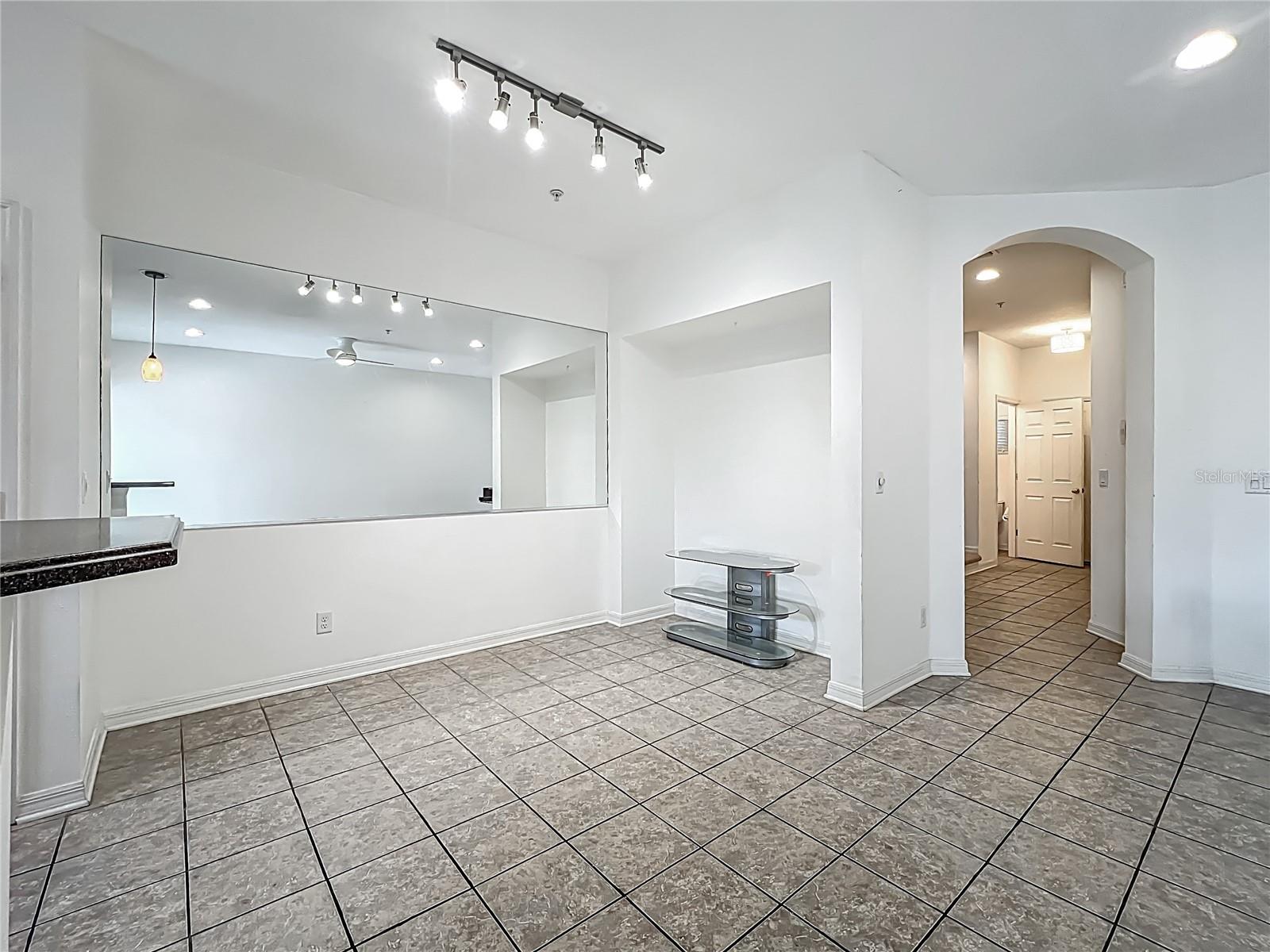 BRADFORD MANOR TWNHMS - Residential