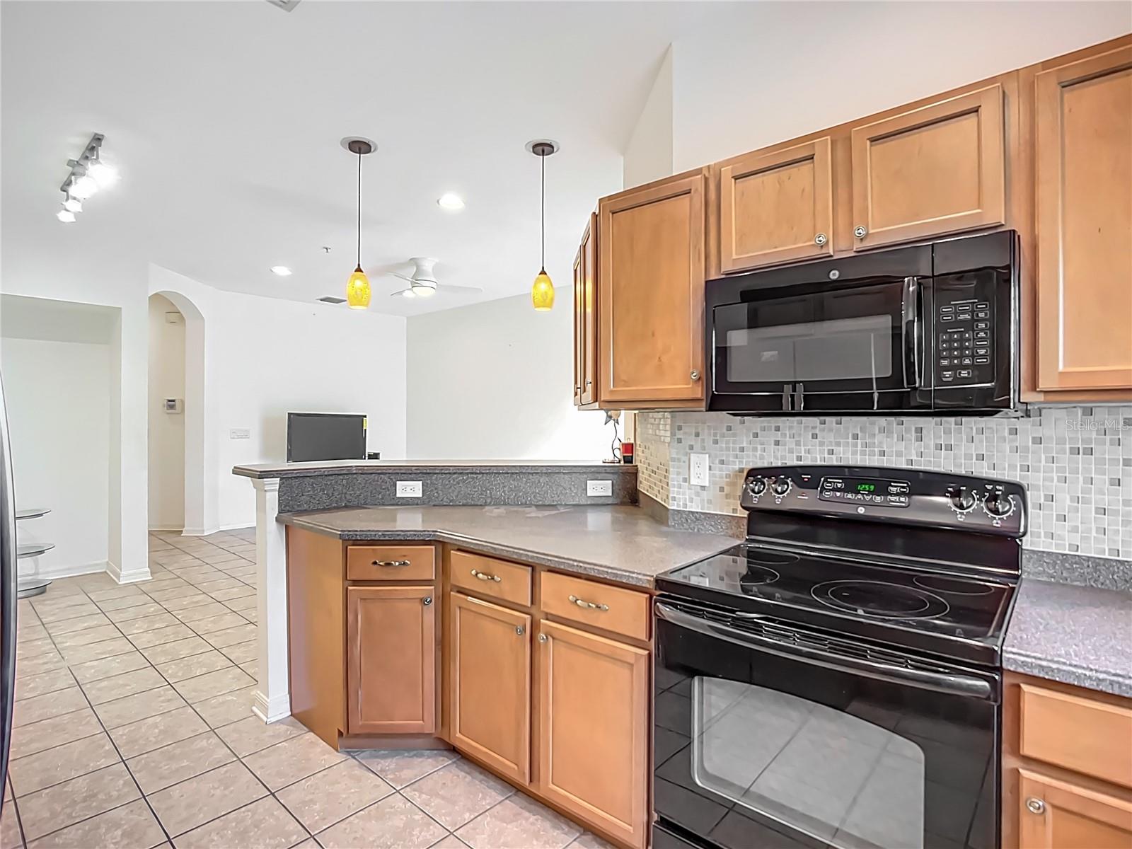 BRADFORD MANOR TWNHMS - Residential