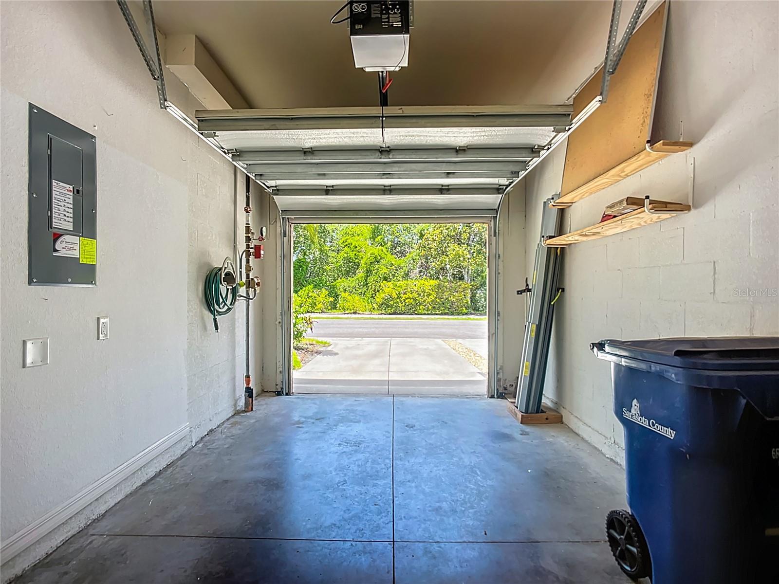 BRADFORD MANOR TWNHMS - Residential