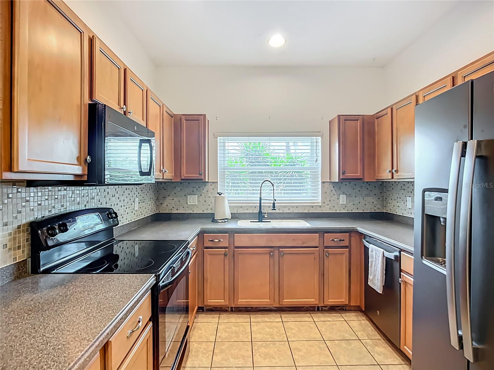 BRADFORD MANOR TWNHMS - Residential