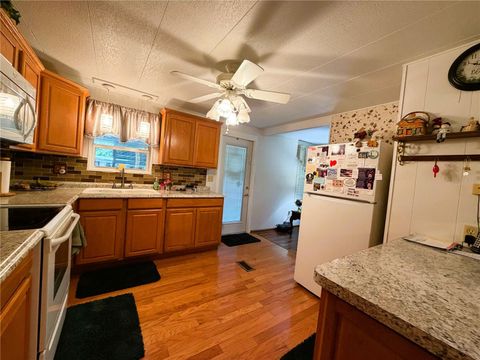 Tiny photo for 121 Azalea Trail, Leesburg, FL 34748 (MLS # R4910982)