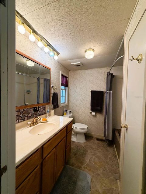 Tiny photo for 121 Azalea Trail, Leesburg, FL 34748 (MLS # R4910982)