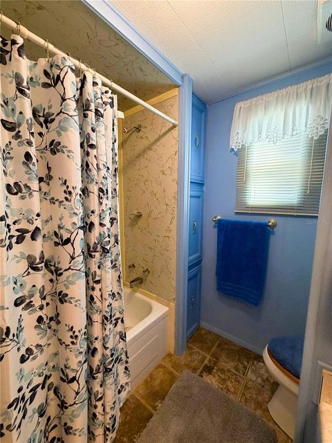 Tiny photo for 121 Azalea Trail, Leesburg, FL 34748 (MLS # R4910982)