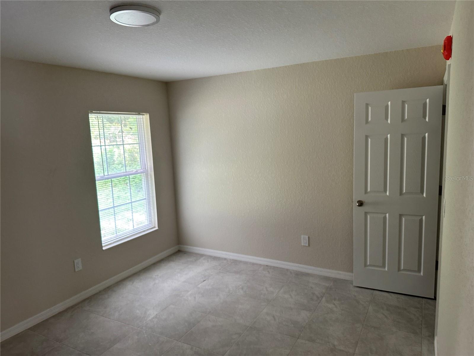 RAINBOW ACRES UN 04 - Residential Lease