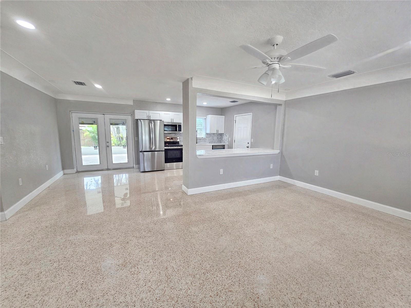 RIO VISTA SEC 5 - Residential Lease