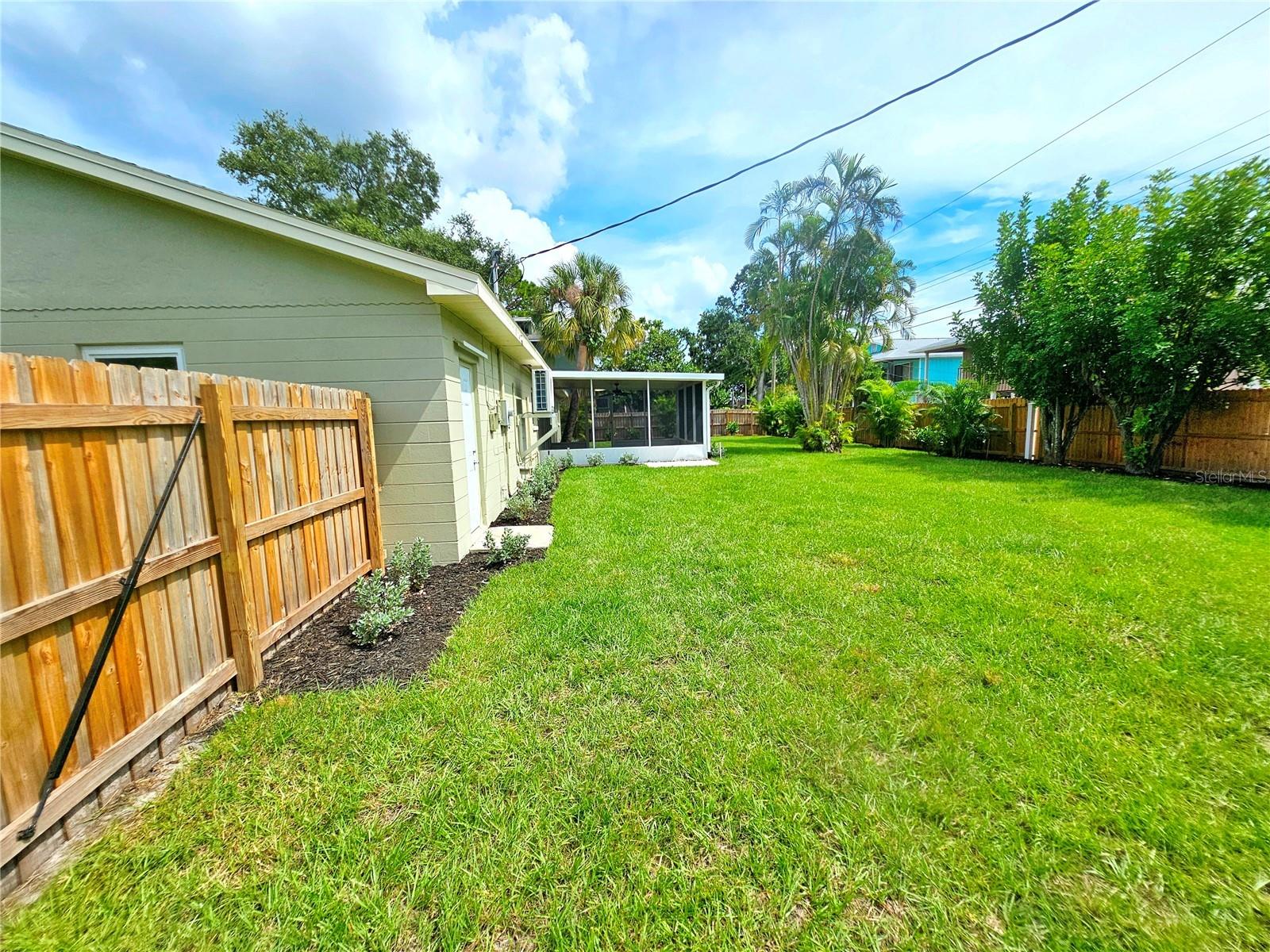 RIO VISTA SEC 5 - Residential Lease