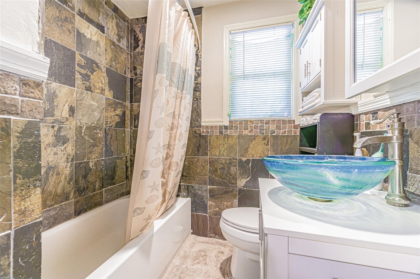 REVISED PLAT NAVAJO PARK - Residential