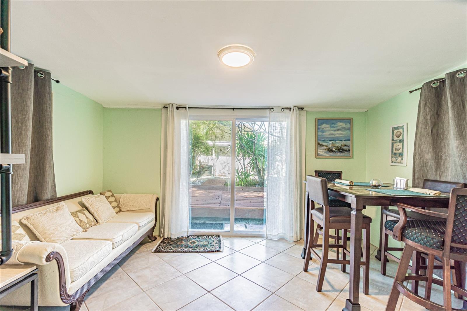 REVISED PLAT NAVAJO PARK - Residential