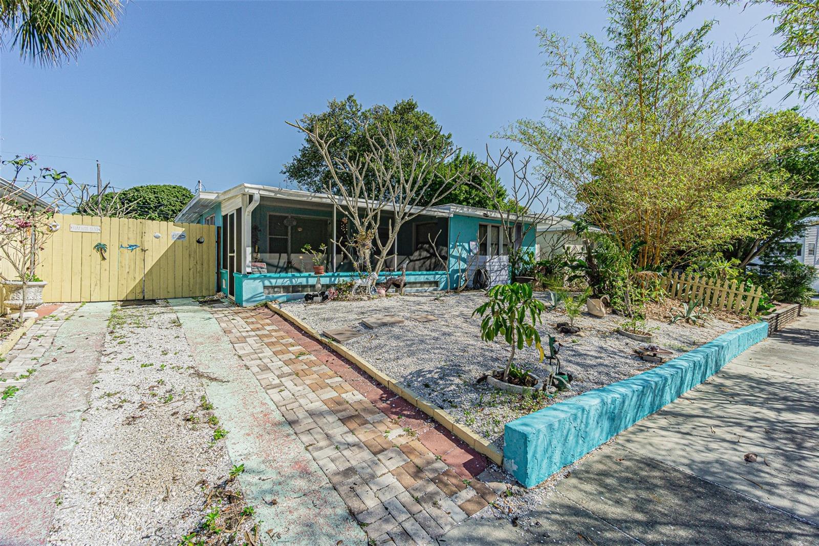 REVISED PLAT NAVAJO PARK - Residential