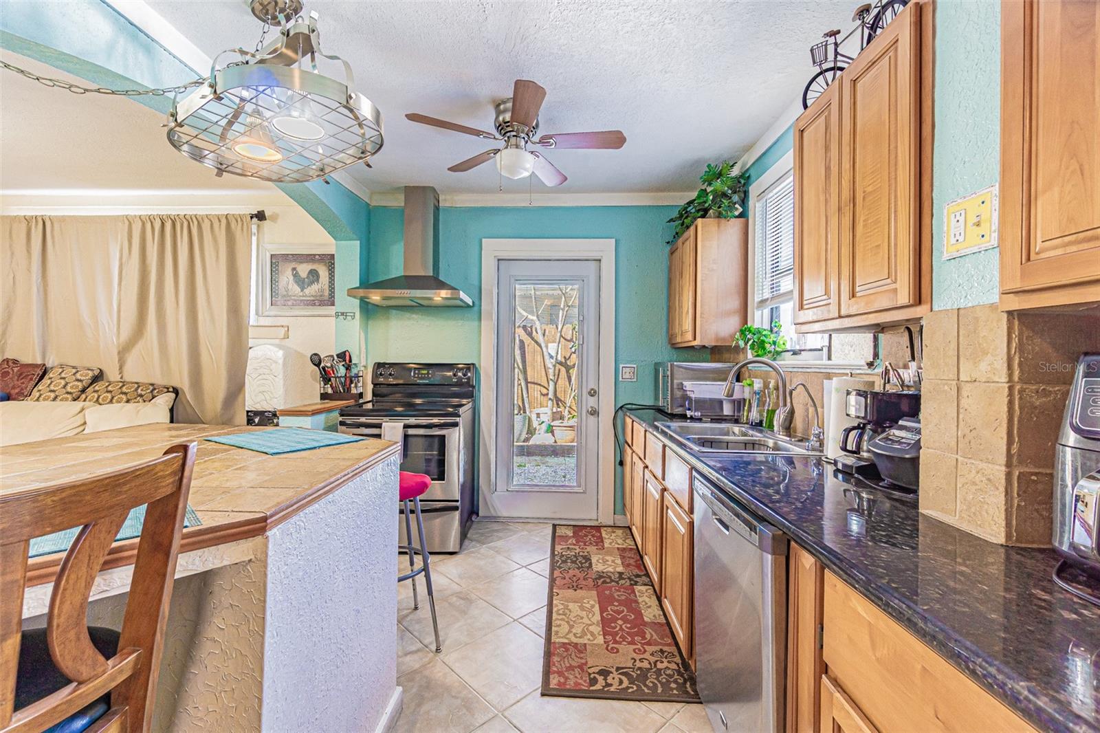 REVISED PLAT NAVAJO PARK - Residential