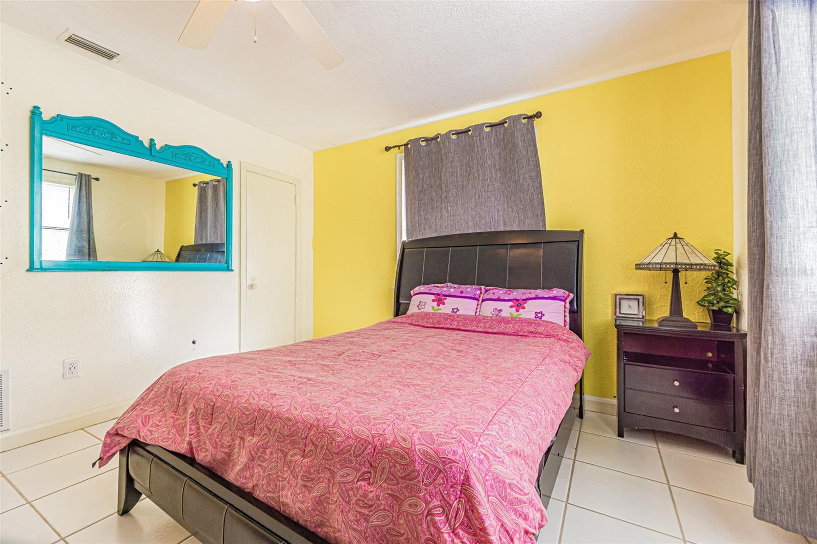 REVISED PLAT NAVAJO PARK - Residential