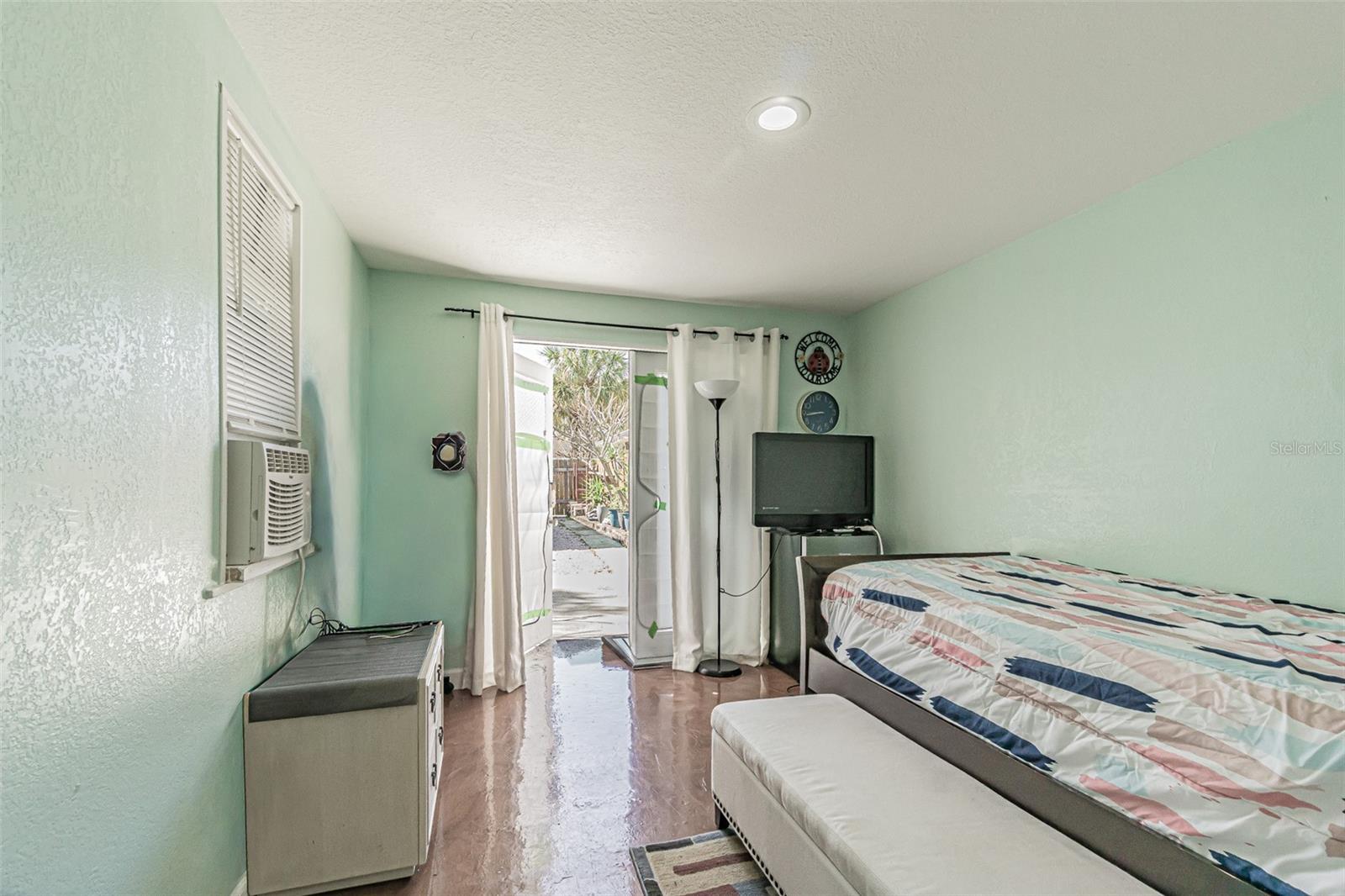 REVISED PLAT NAVAJO PARK - Residential