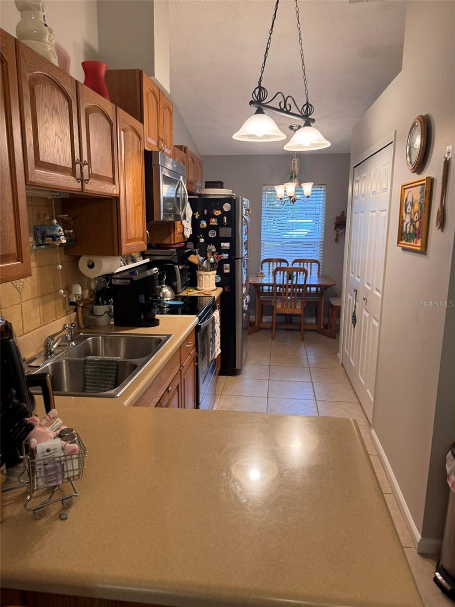 7744 COUNTRY PLACE C4