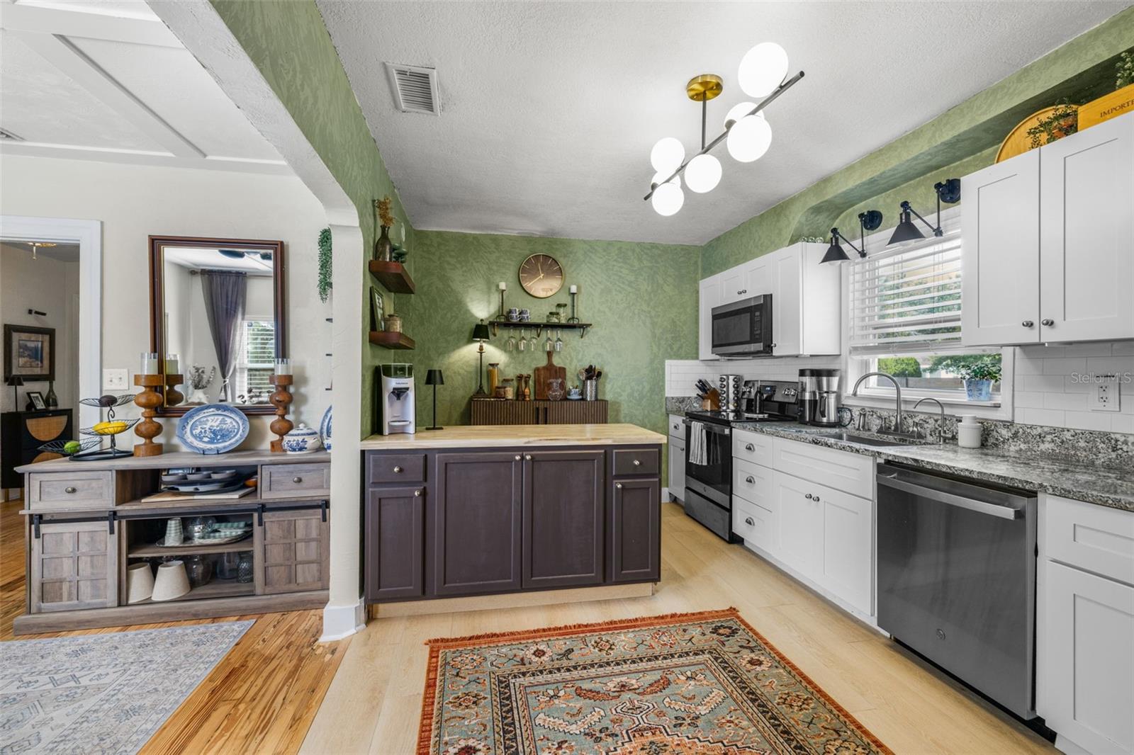 BOUTON & SKINNERS ADD - Residential