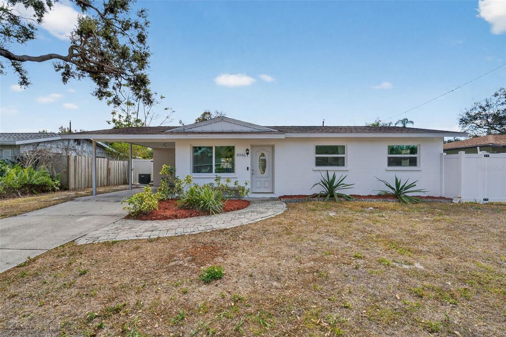 Photo of 4946 Brookmeade Drive, Sarasota, FL 34232 (MLS # A4682018)