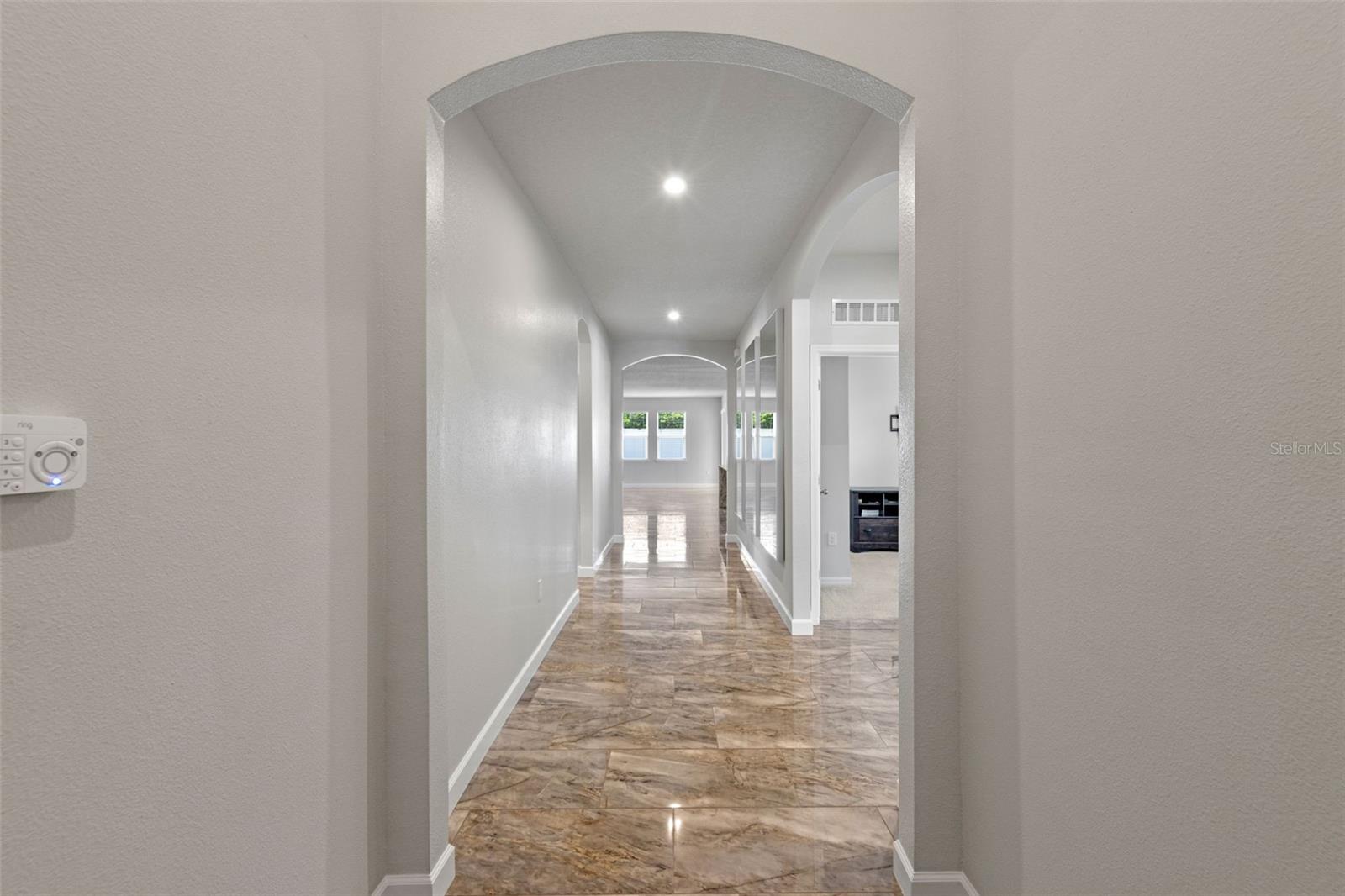 900 GLAZEBROOK LOOP