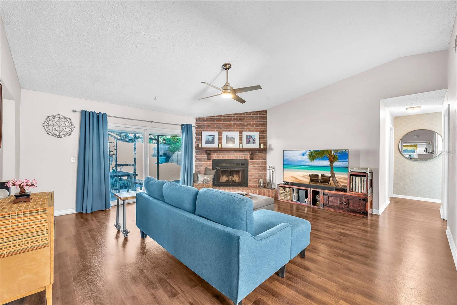 PARKWOOD MANOR 1ST ADDITION - Residential