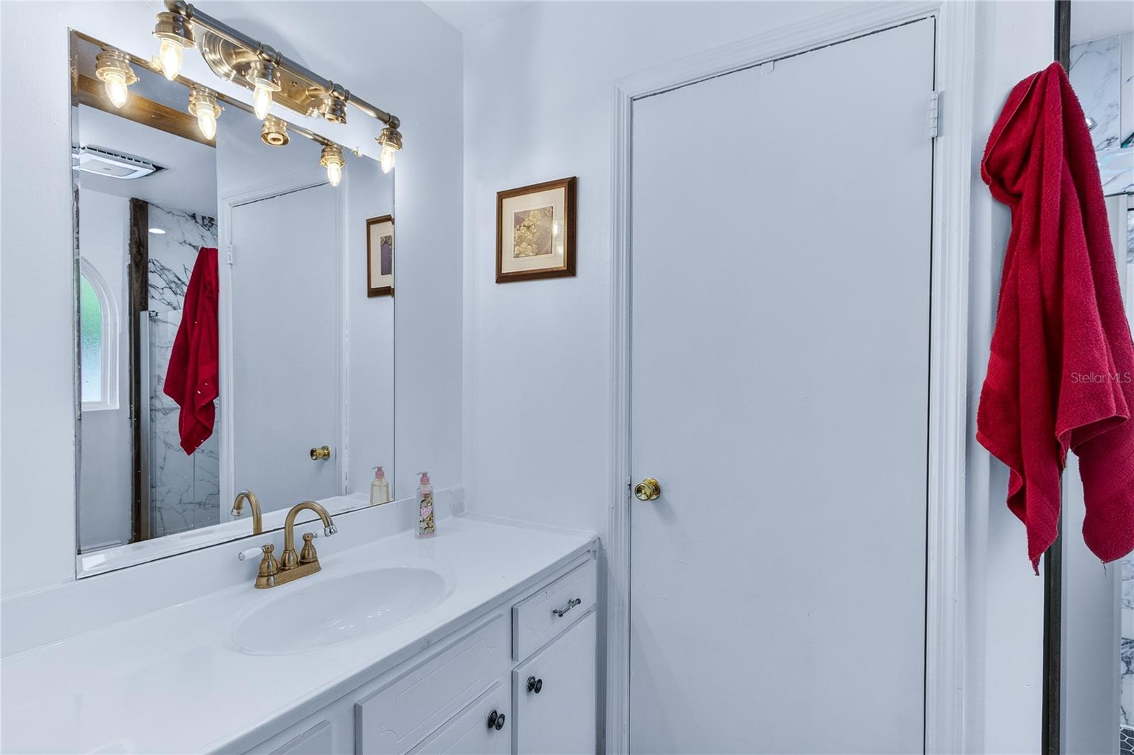 STONE ISLAND ESTATES - Residential