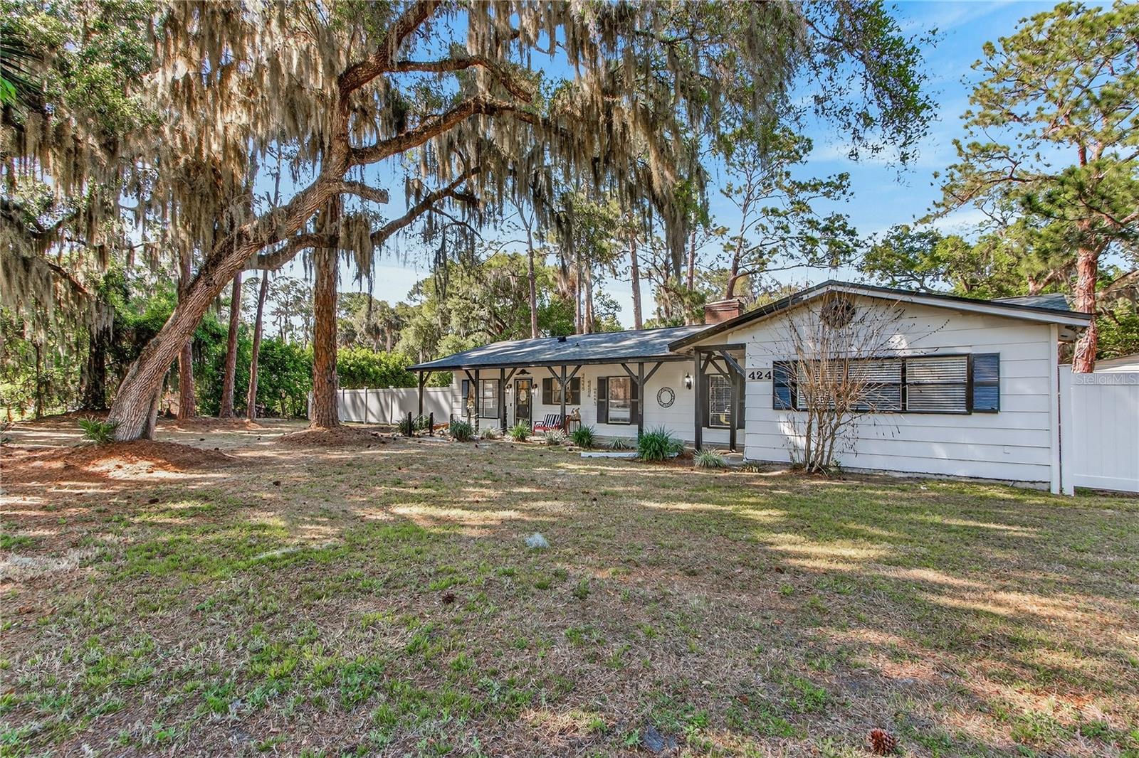 STONE ISLAND ESTATES - Residential