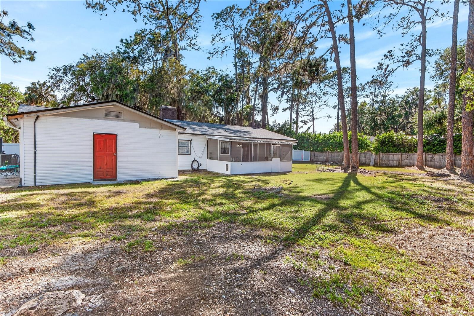 STONE ISLAND ESTATES - Residential