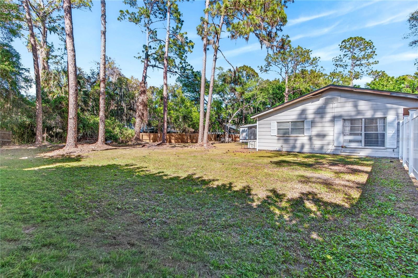 STONE ISLAND ESTATES - Residential