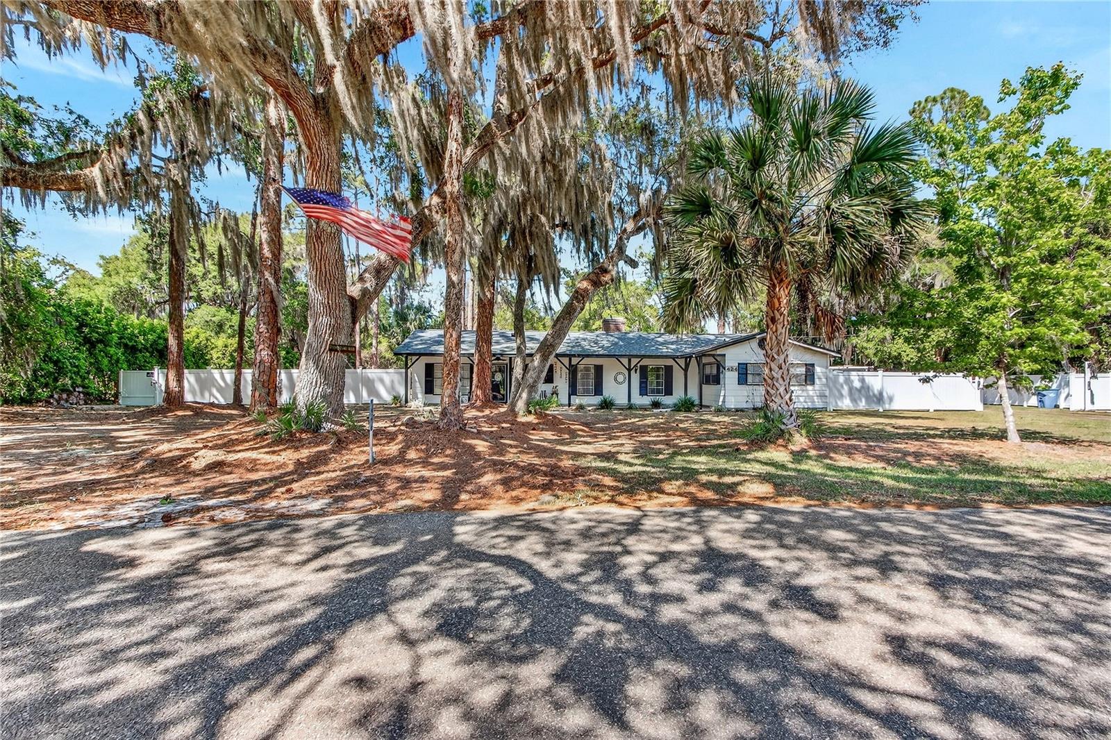 STONE ISLAND ESTATES - Residential